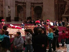 story.pope.crowd.jpg