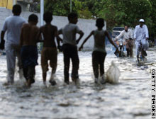 story.pakistan.storms.gi.jpg